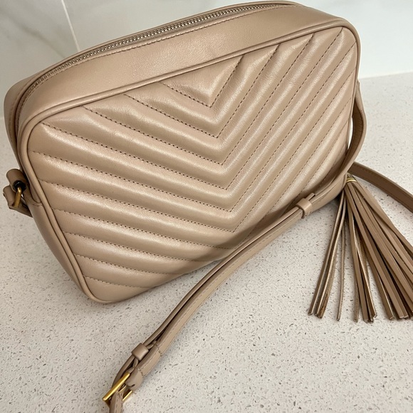 SOLD YSL Saint Laurent Lou Quilted Calfskin Leather Beige Camera Bag - Picture 3 of 12